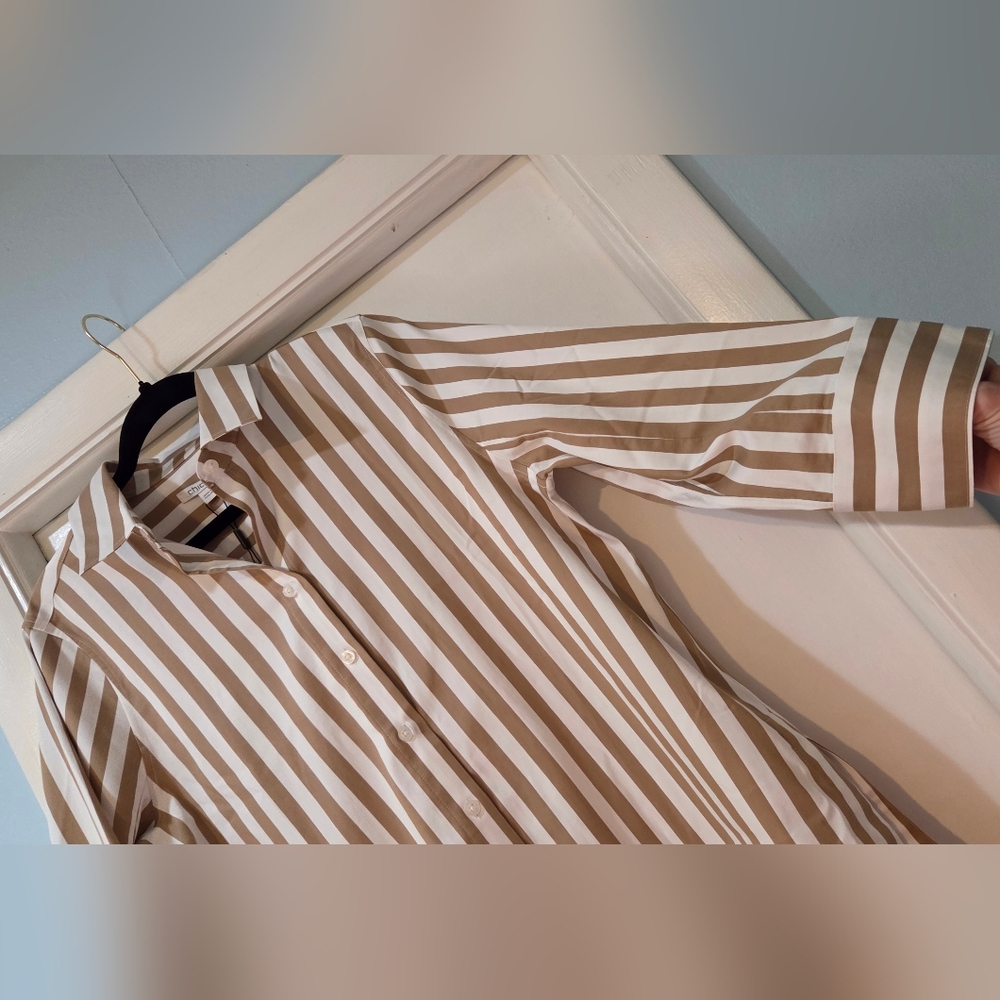 Women's Chico's Neutral Striped Tunic, Size 8. NWT - Picture 10 of 16